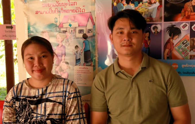 Couple counselling Newlyweds Saly Sorsaksit and Noud Sivanxay / Photo © UNFPA Lao PDR/Fatima-Zahra Benyahia