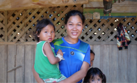 Mother and daughters in Phou Aom village, Namor, Oudomxay/UNFPA Laos