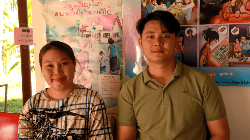 Couple counselling Newlyweds Saly Sorsaksit and Noud Sivanxay / Photo © UNFPA Lao PDR/Fatima-Zahra Benyahia