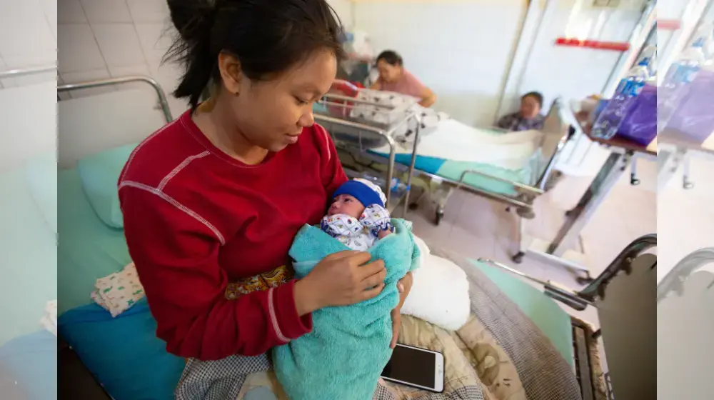 New report: Lao PDR sees dramatic improvements in the health of mothers