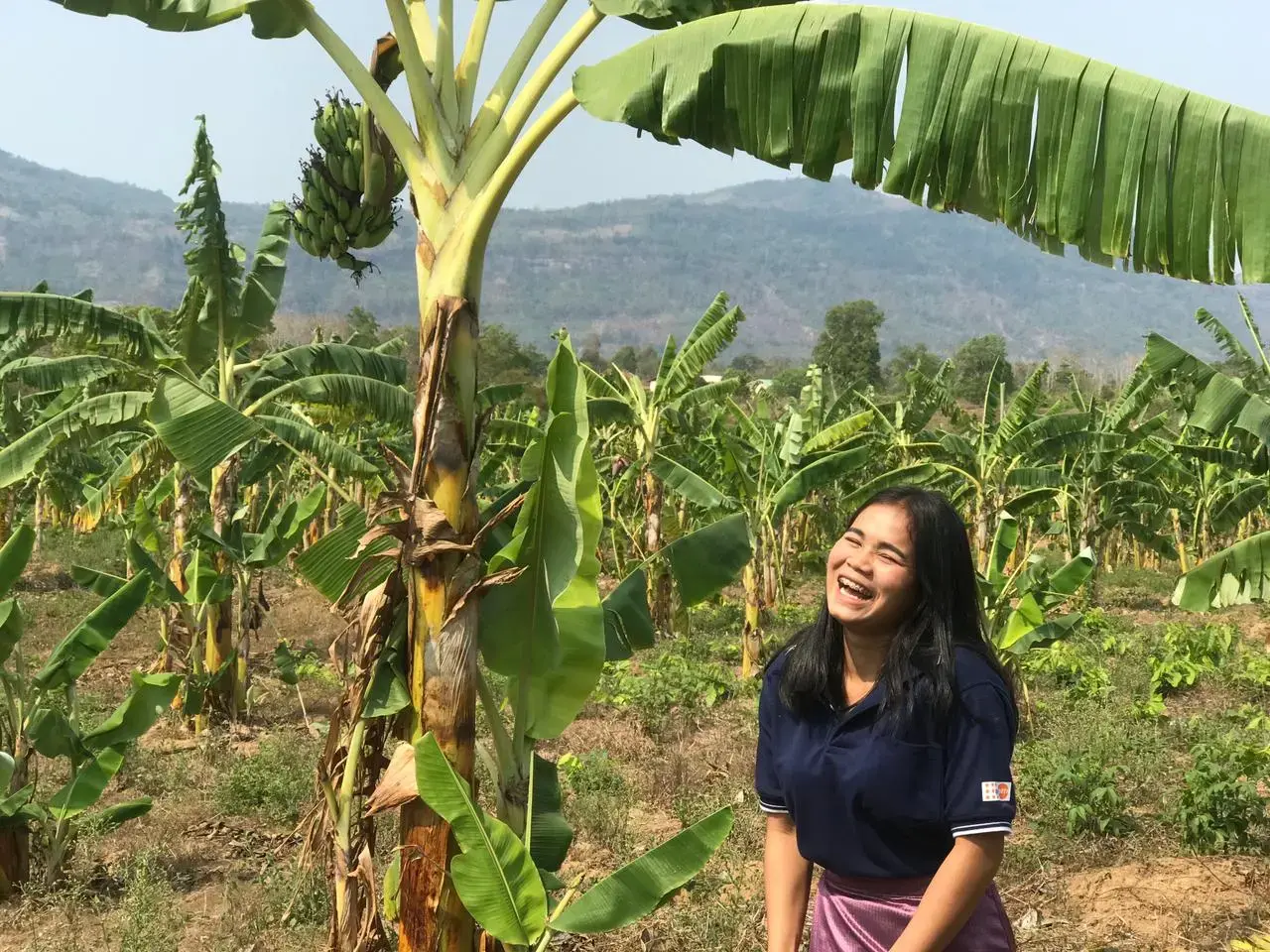 ໂຮງແຮມ ຄຣາວ ພລາຊ່າ ໄດ້ໃຫ້ການສະໜັບສະໜູນ ແກ່ຜູ້ໃຫ້ຄໍາແນະນໍາ ໂຄງການເຕົ້າໂຮມກຸ່ມເດັກຍິງ ນາງນ້ອຍເພື່ອນໍາໃຊ້ວັດຖຸ ແລະ ທ່າແຮງຕາມທ້ອງຖິ່ນເພື່ອສ້າງລາຍໄດ້. ໂດຍການຮ່ວມມືລະຫວ່າງ ກະຊວງສຶກສາ ແລະ ກິລາ ແລະ, ອົງການສະຫະປະຊາຊາດ ກອງທຶນສຳລັບປະຊາກອນ (UNFPA)